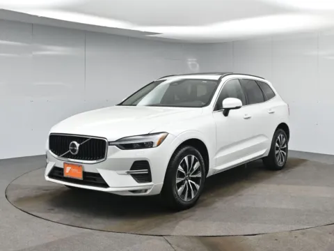 White 2023 Volvo XC60 B5 Core for sale in Hightstown, NJ