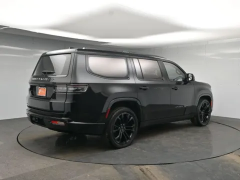 More photos of 2022 Jeep Grand Wagoneer Series II at Excel Auto Lounge, NJ