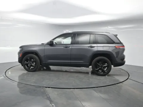 Photos of 2022 Jeep Grand Cherokee Altitude for sale in Hightstown, NJ at Excel Auto Lounge