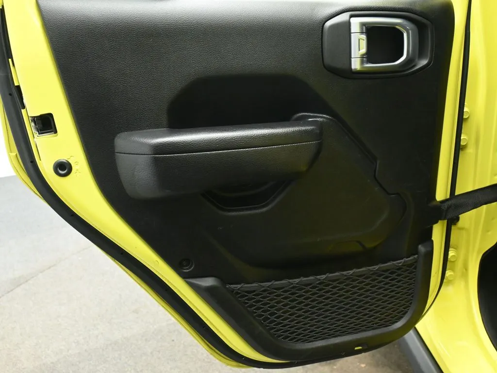 2022 Jeep Wrangler Unlimited High Tide - Photo 13