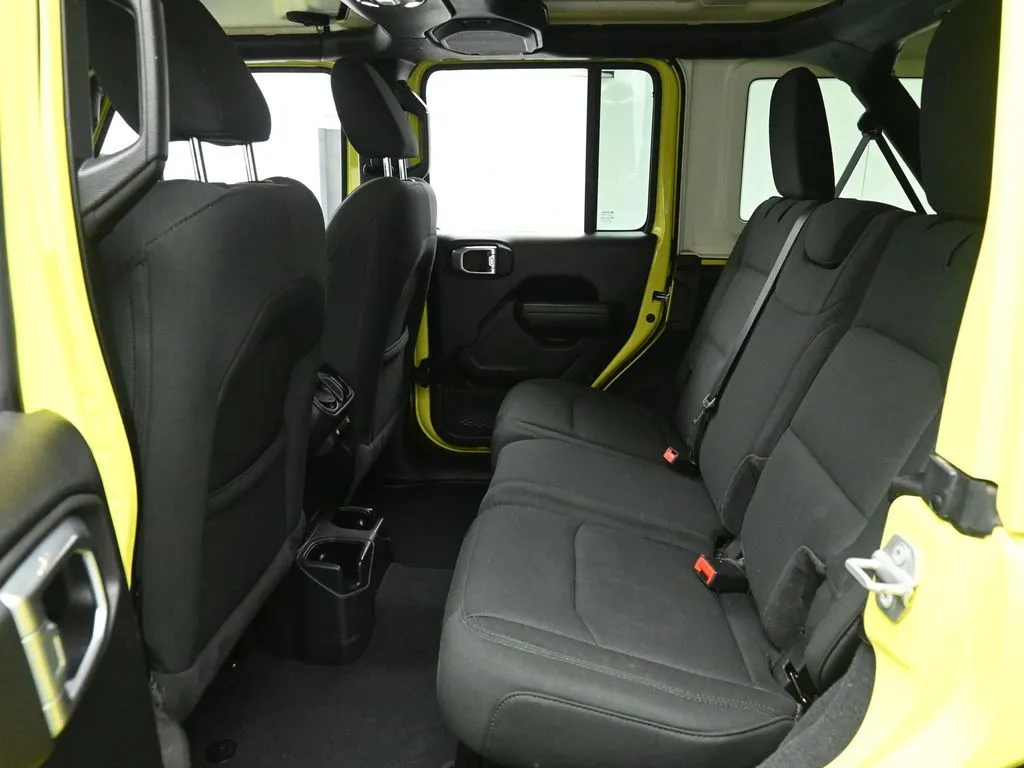 2022 Jeep Wrangler Unlimited High Tide - Photo 14