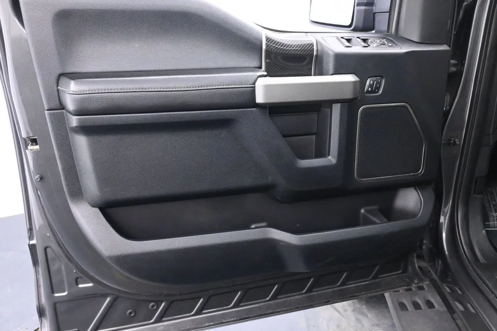 2018 Ford F-150 Raptor - Photo 9