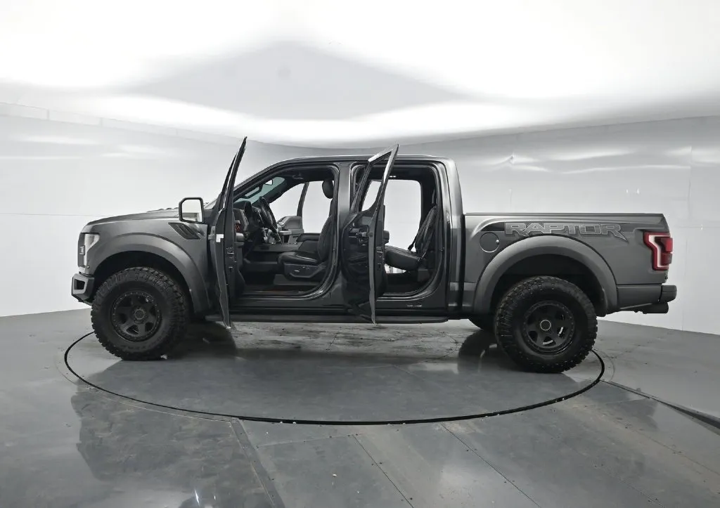 2018 Ford F-150 Raptor - Photo 38