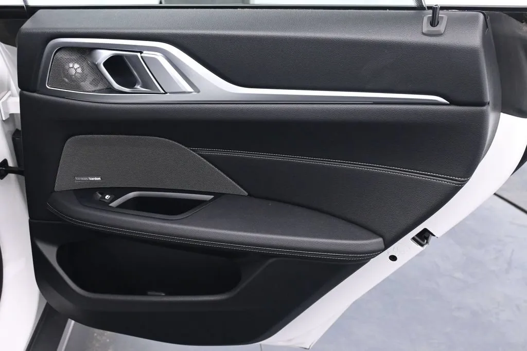 2023 BMW i4 35 - Photo 16