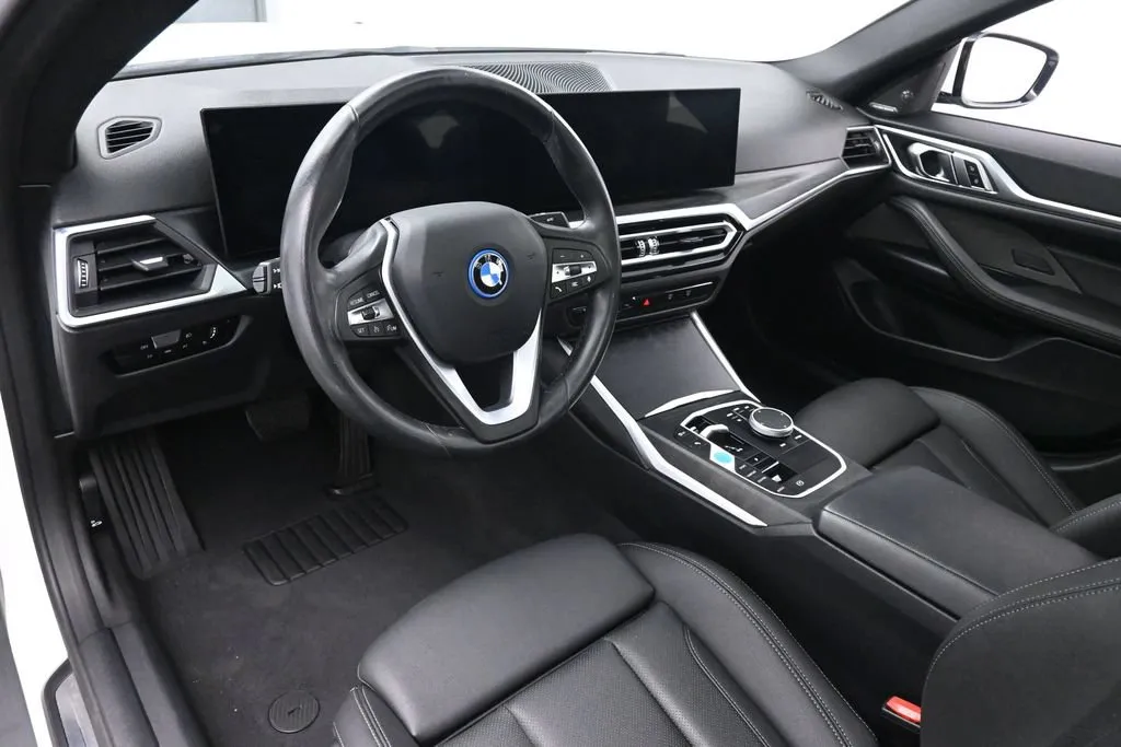2023 BMW i4 35 - Photo 10