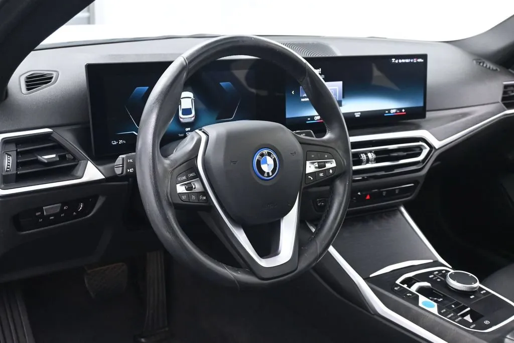 2023 BMW i4 35 - Photo 23