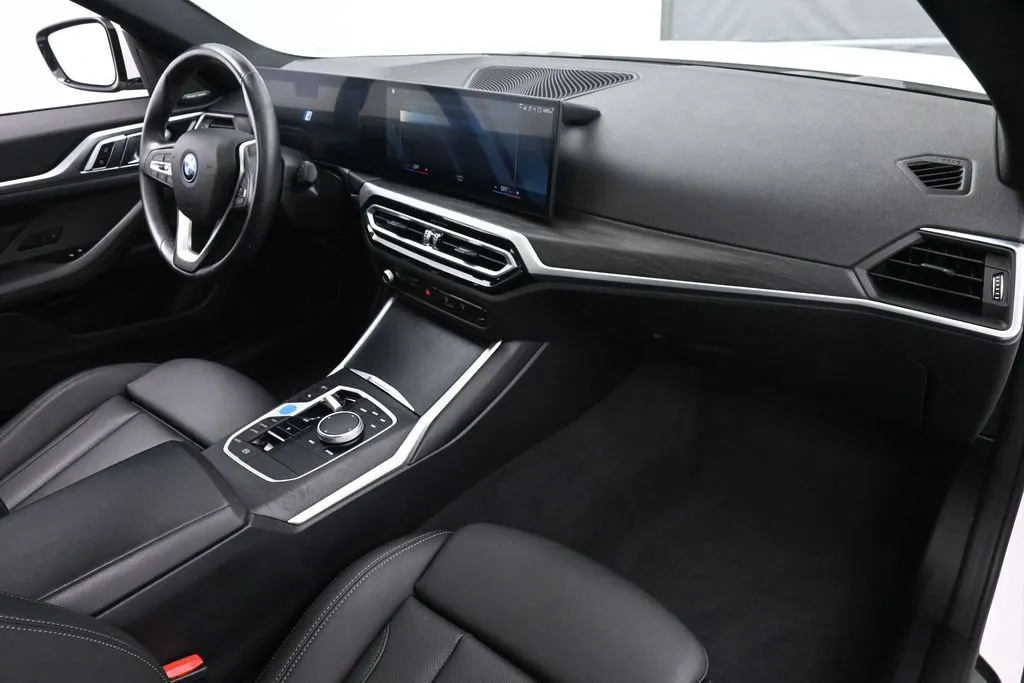 2023 BMW i4 35 - Photo 20