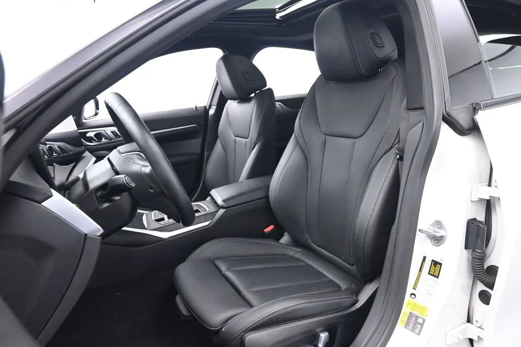 2023 BMW i4 35 - Photo 12