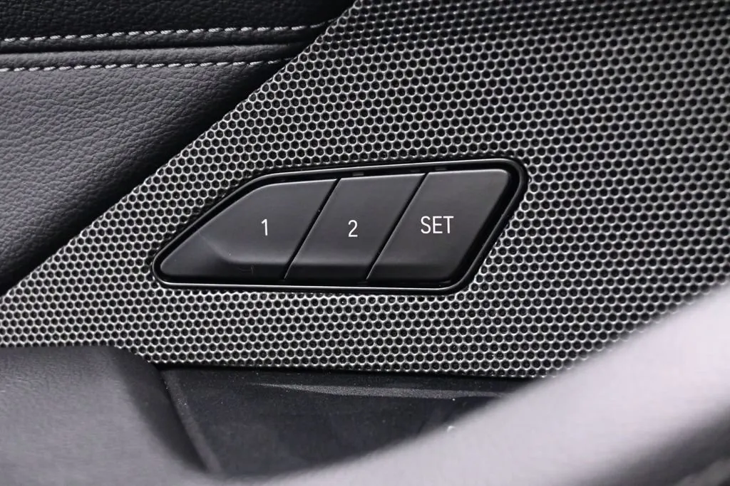 2023 BMW i4 35 - Photo 43