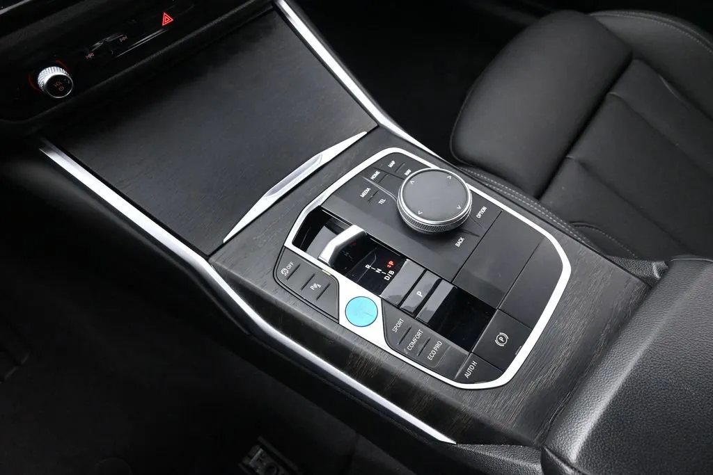 2023 BMW i4 35 - Photo 41