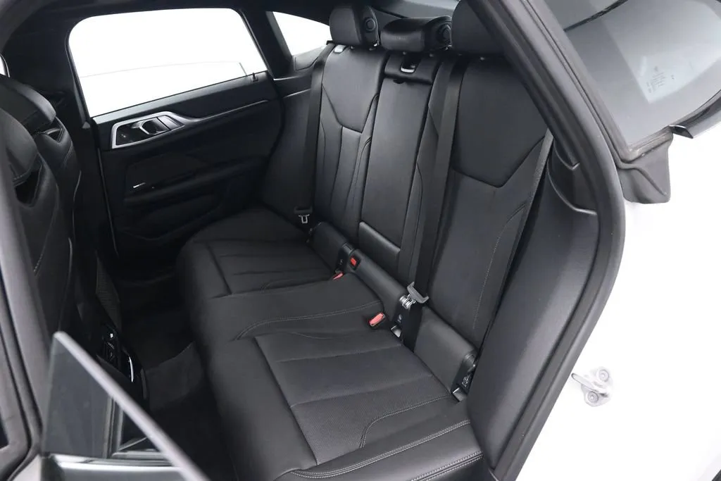 2023 BMW i4 35 - Photo 15