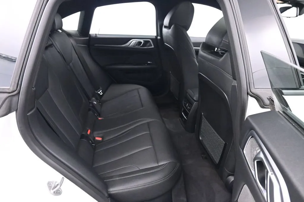 2023 BMW i4 35 - Photo 17