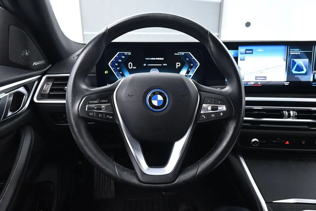 2023 BMW i4 35 - Photo 24