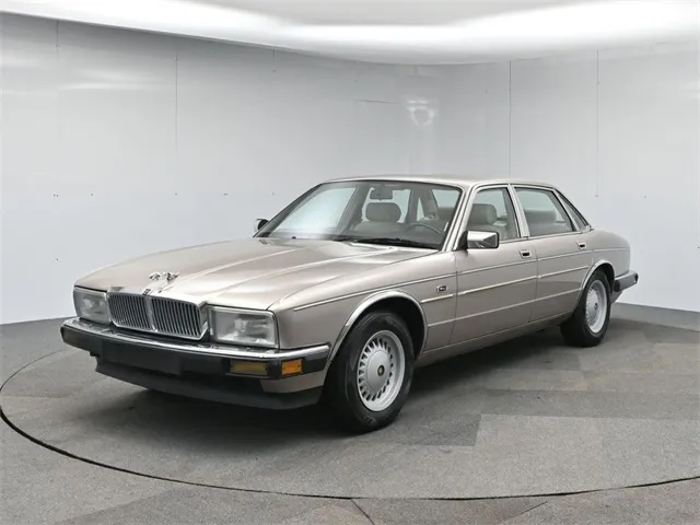 Used 1988 Jaguar XJ6 Vanden Plas for sale in Hightstown, NJ at