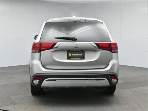 More photos of 2020 Mitsubishi Outlander SEL at Excel Auto Lounge, NJ