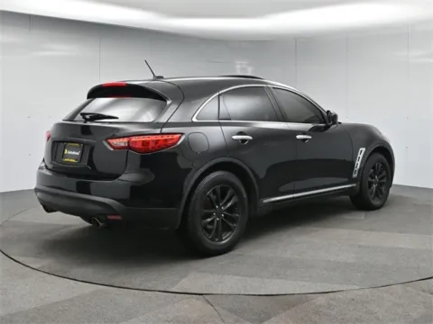 More photos of 2016 INFINITI QX70 at Excel Auto Lounge, NJ