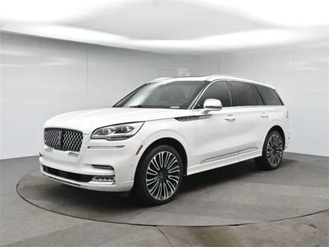 White 2020 Lincoln Aviator Black Label for sale in Hightstown, NJ