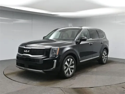 Black 2022 Kia Telluride S for sale in Hightstown, NJ