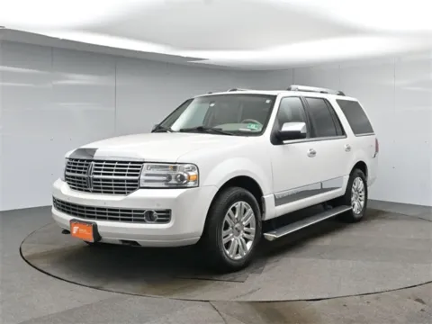 White 2014 Lincoln Navigator for sale in Hightstown, NJ