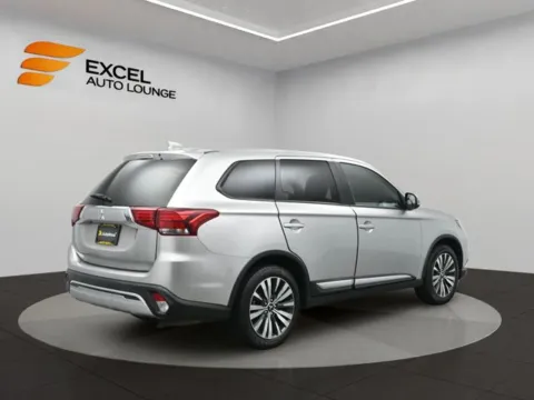 More photos of 2020 Mitsubishi Outlander SEL at Excel Auto Lounge, NJ