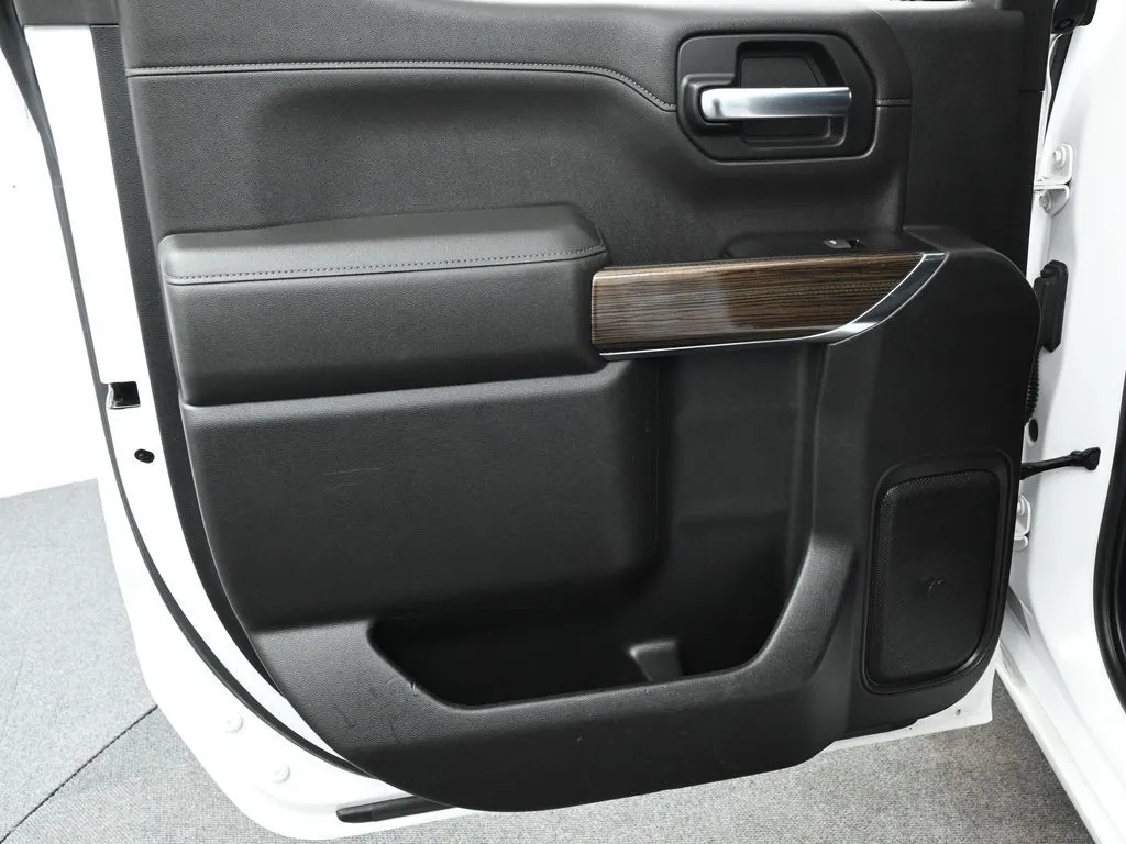 2019 Chevrolet Silverado 1500 RST - Photo 14