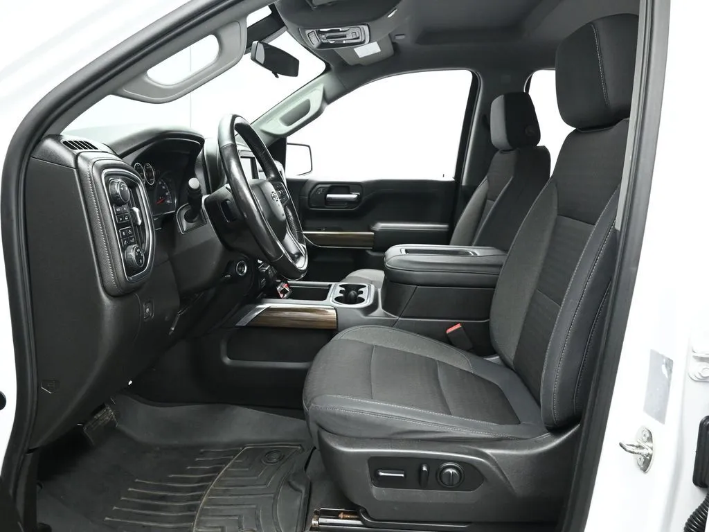 2019 Chevrolet Silverado 1500 RST - Photo 12