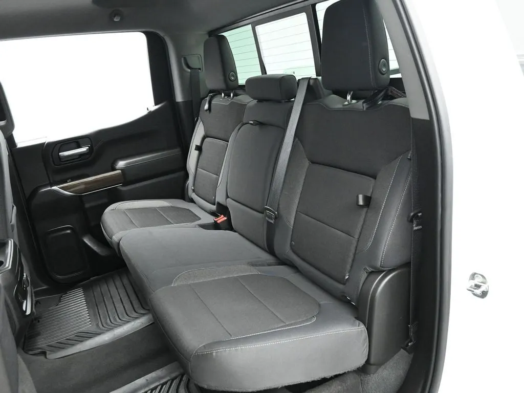 2019 Chevrolet Silverado 1500 RST - Photo 16