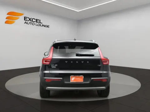 More photos of 2022 Volvo XC40 Momentum at Excel Auto Lounge, NJ