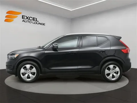 Photos of 2022 Volvo XC40 Momentum for sale in Hightstown, NJ at Excel Auto Lounge