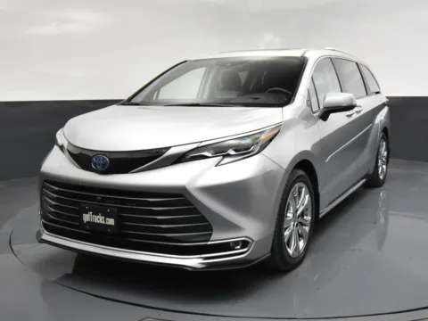 Photos of 2024 Toyota Sienna Platinum for sale in San Antonio, TX at got Trucks?