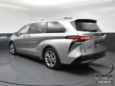 More photos of 2024 Toyota Sienna Platinum at got Trucks?, TX