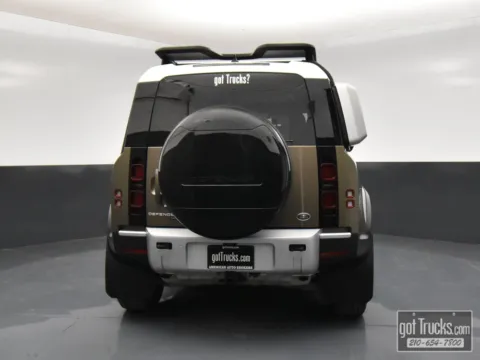 More photos of 2023 Land Rover Defender SE at got Trucks?, TX