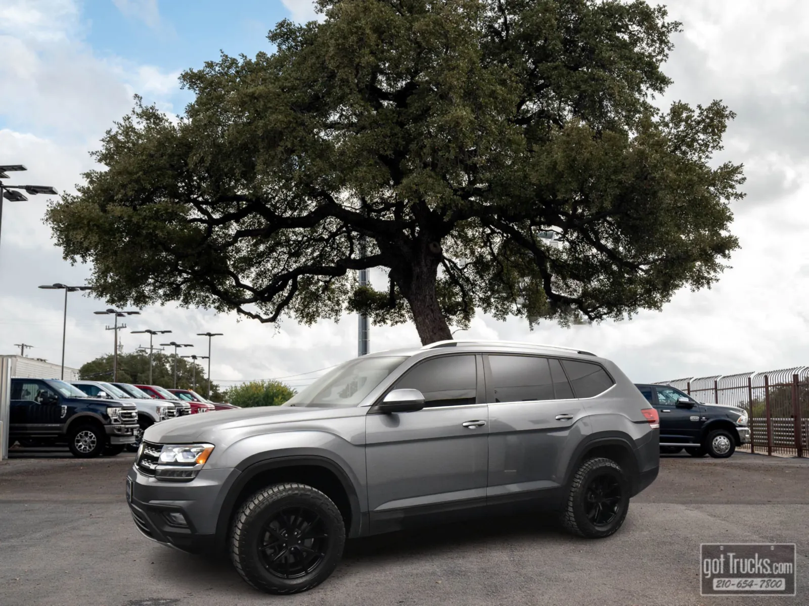 Gray 2019 Volkswagen Atlas 3.6L V6 SE for sale in San Antonio, TX