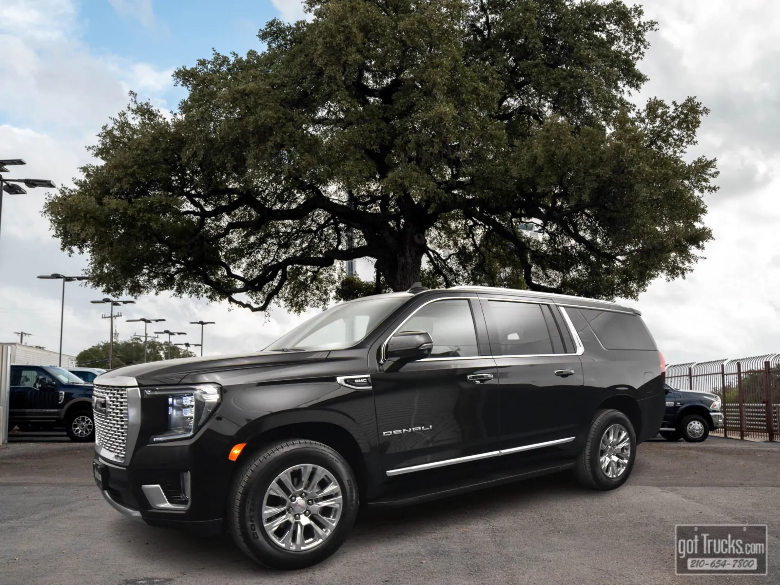 Black 2021 GMC Yukon XL Denali for sale in San Antonio, TX