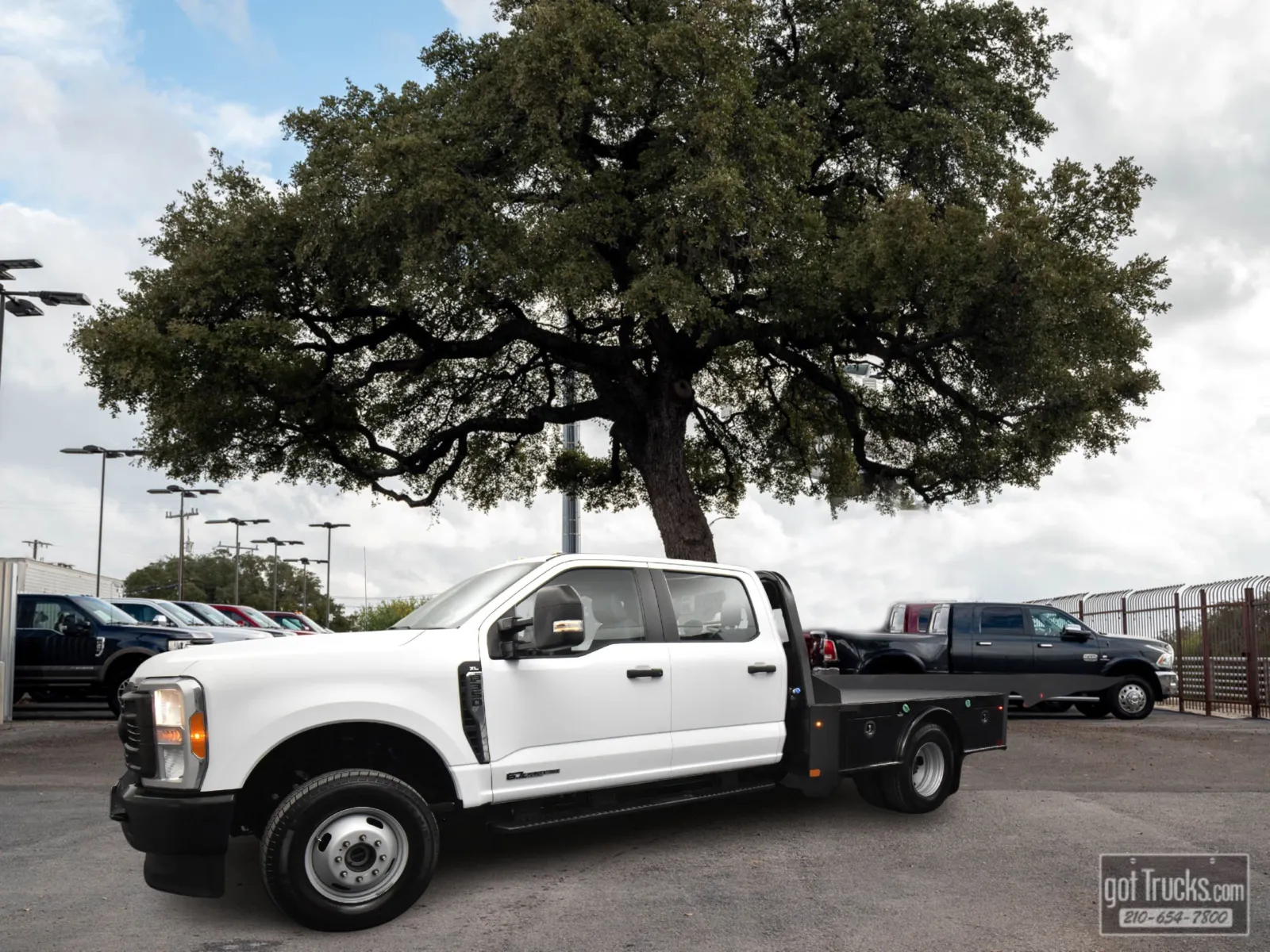 White 2023 Ford Super Duty F-350 DRW XL for sale in San Antonio, TX