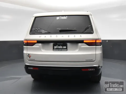 More photos of 2022 Jeep Wagoneer Series II at got Trucks?, TX