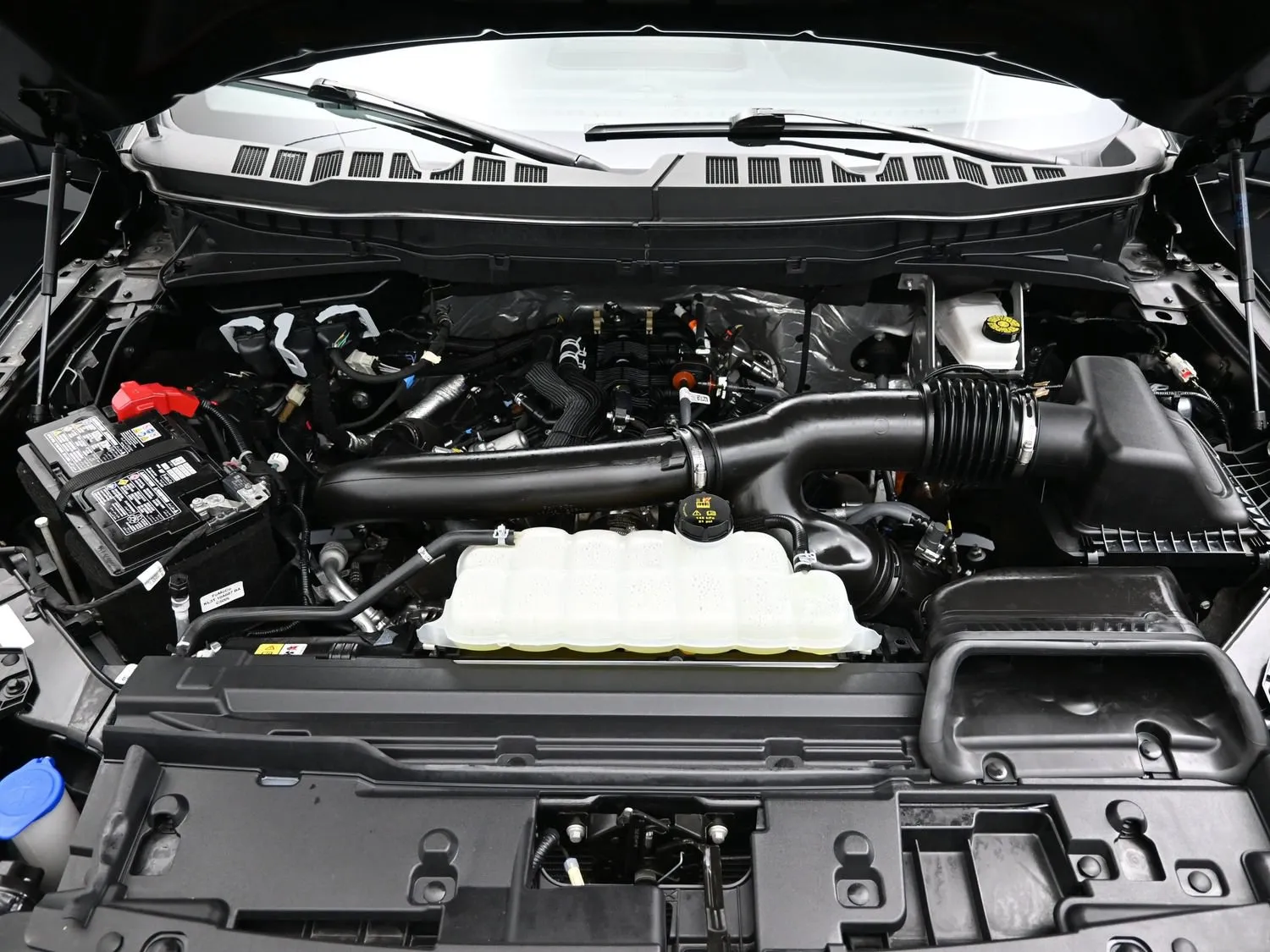 2025 Ford F-150 Platinum - Photo 8