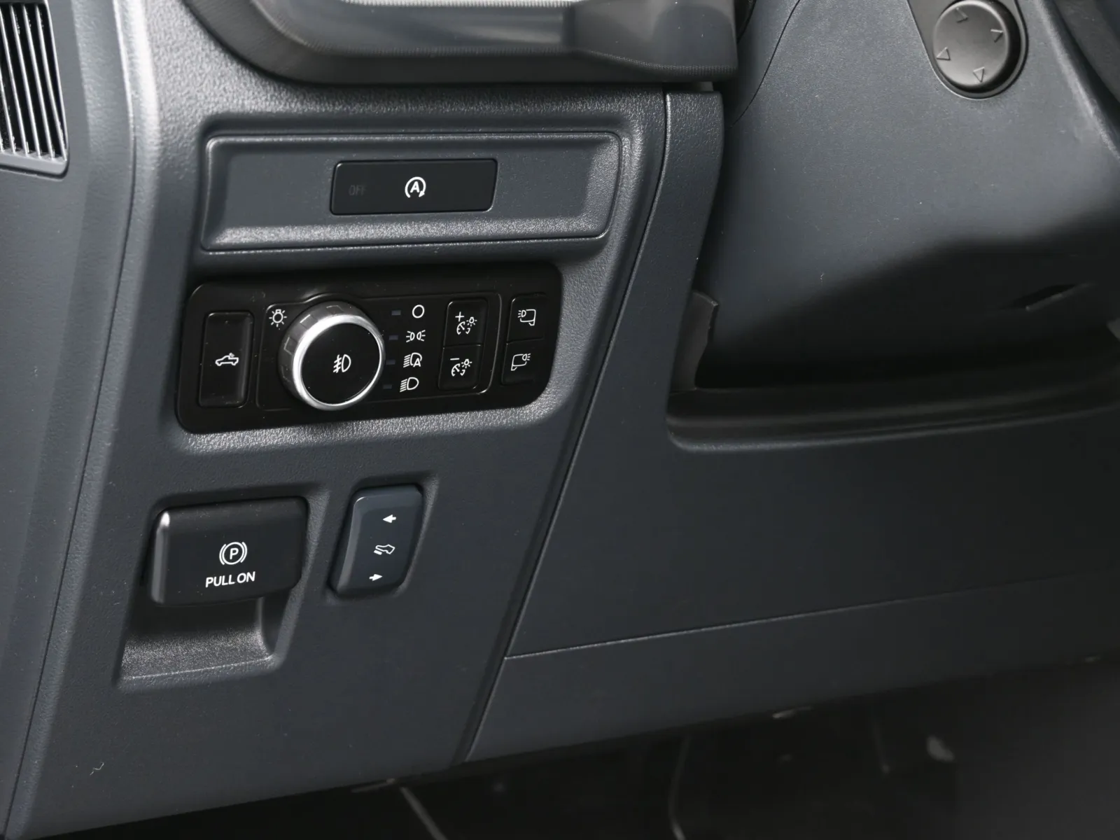 2025 Ford F-150 Platinum - Photo 23