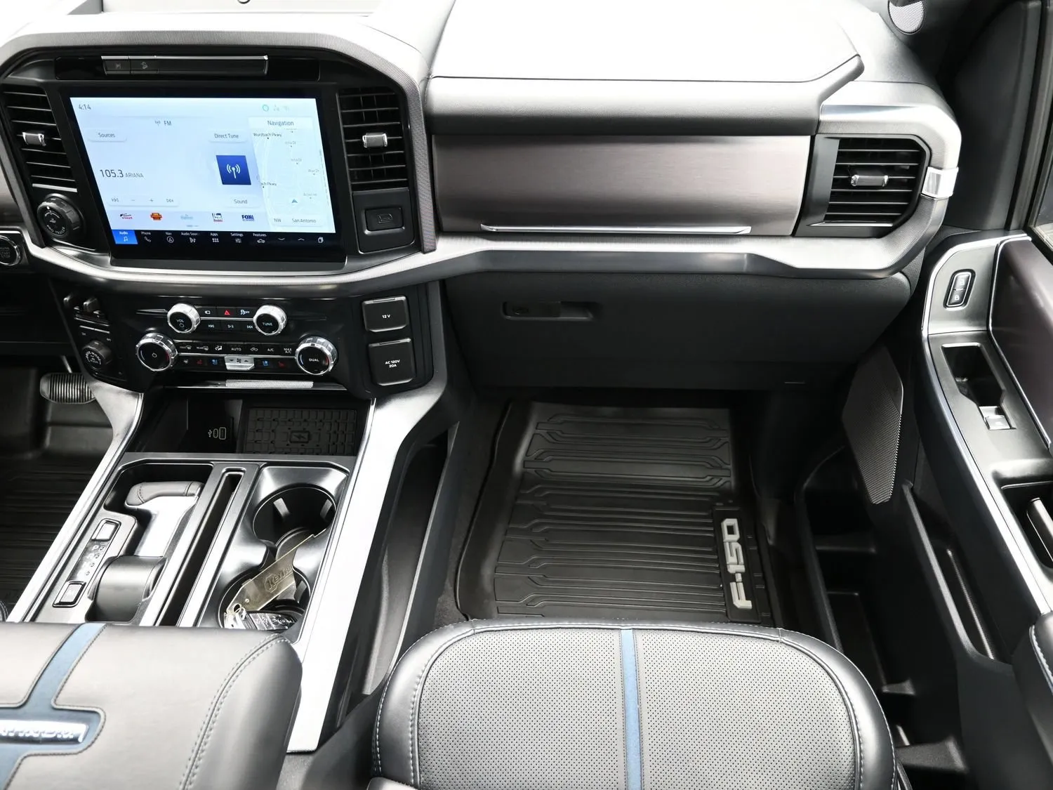 2025 Ford F-150 Platinum - Photo 40
