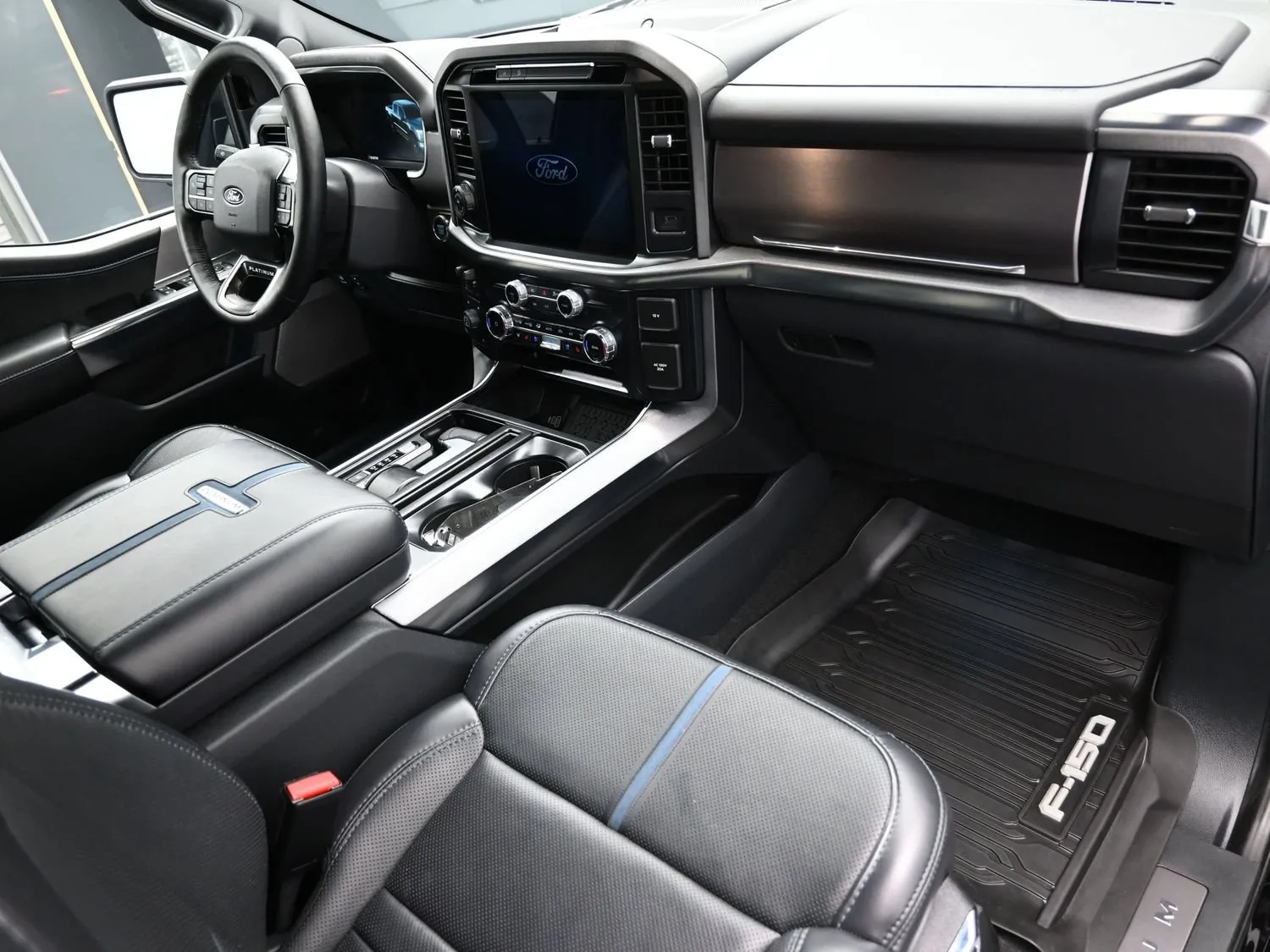 2025 Ford F-150 Platinum - Photo 41