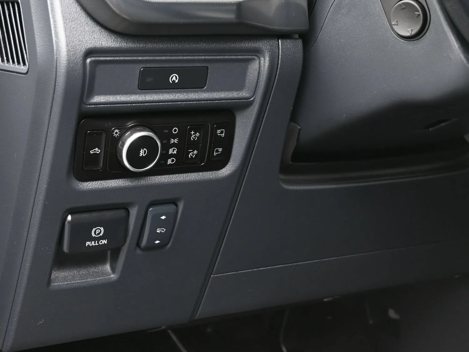 2025 Ford F-150 Platinum - Photo 23