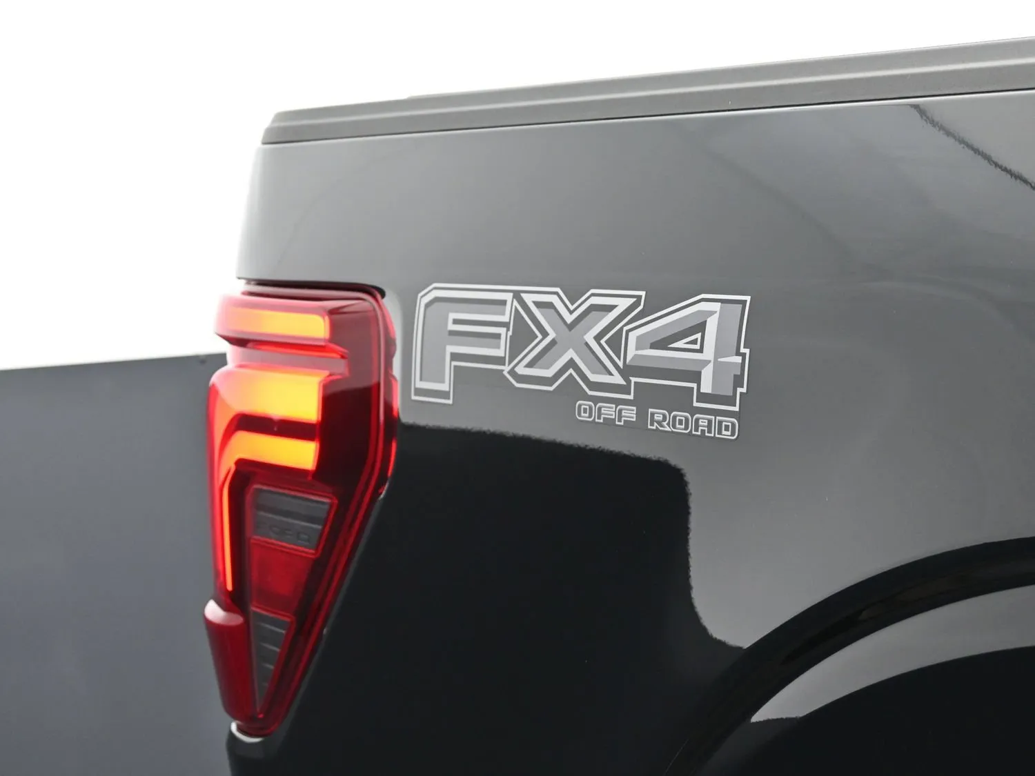 2025 Ford F-150 Platinum - Photo 48