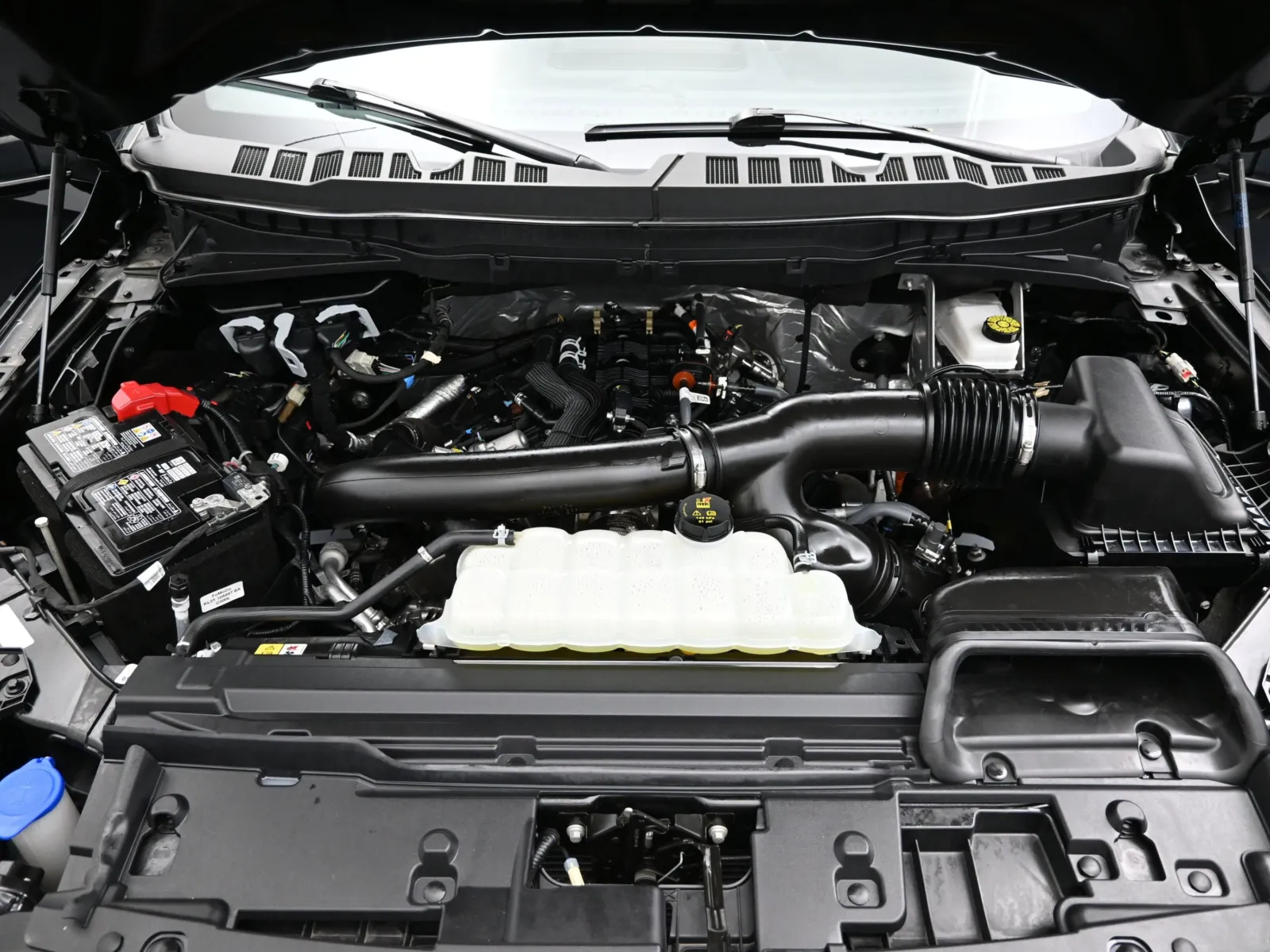 2025 Ford F-150 Platinum - Photo 8