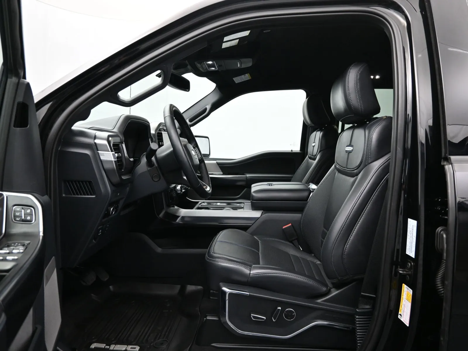 2025 Ford F-150 Platinum - Photo 9