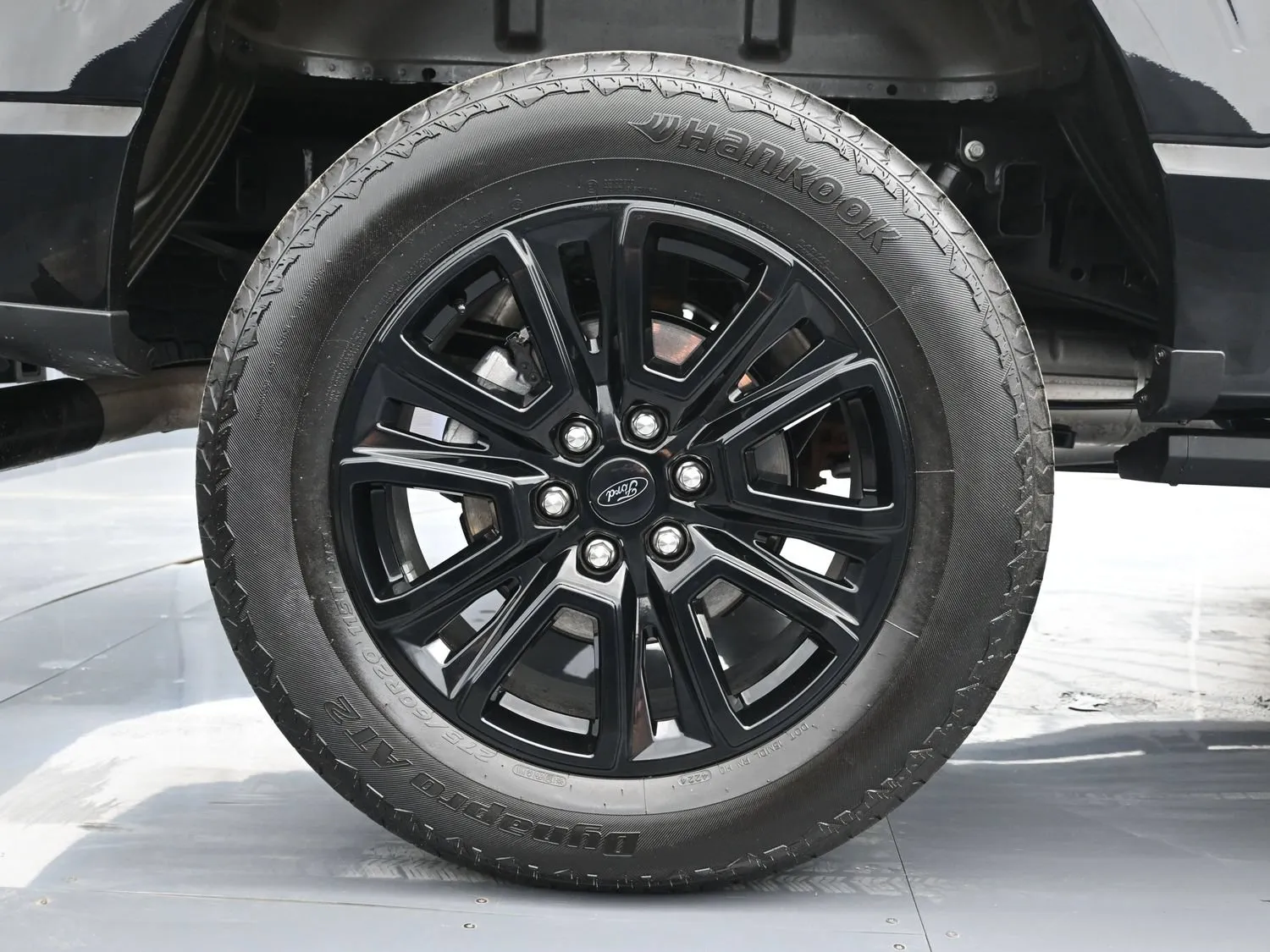 2025 Ford F-150 Platinum - Photo 18
