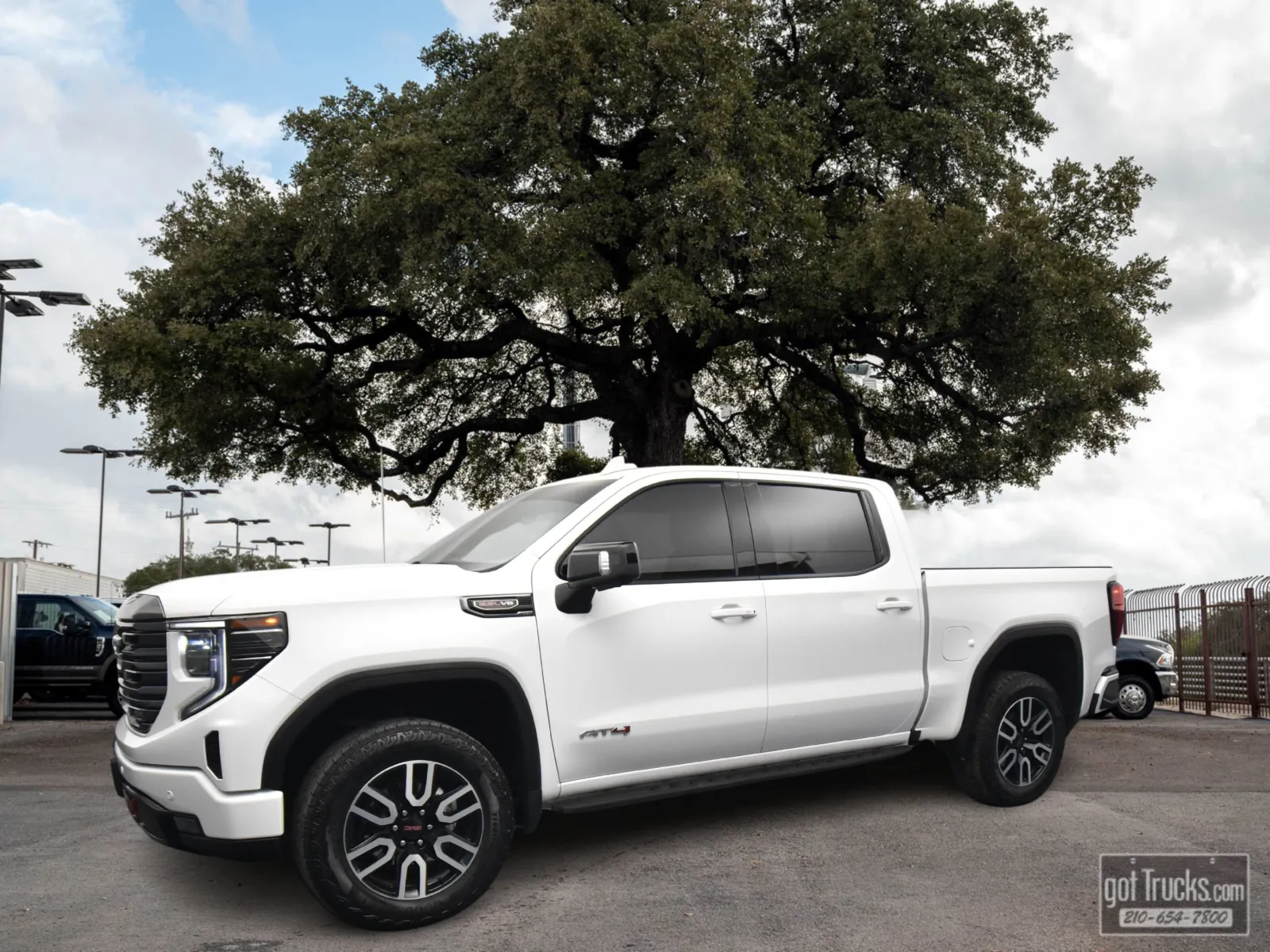 White 2023 GMC Sierra 1500 AT4 for sale in San Antonio, TX