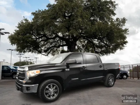 Black 2015 Toyota Tundra SR5 for sale in San Antonio, TX
