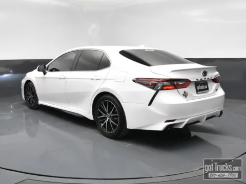 More photos of 2021 Toyota Camry SE at got Trucks?, TX