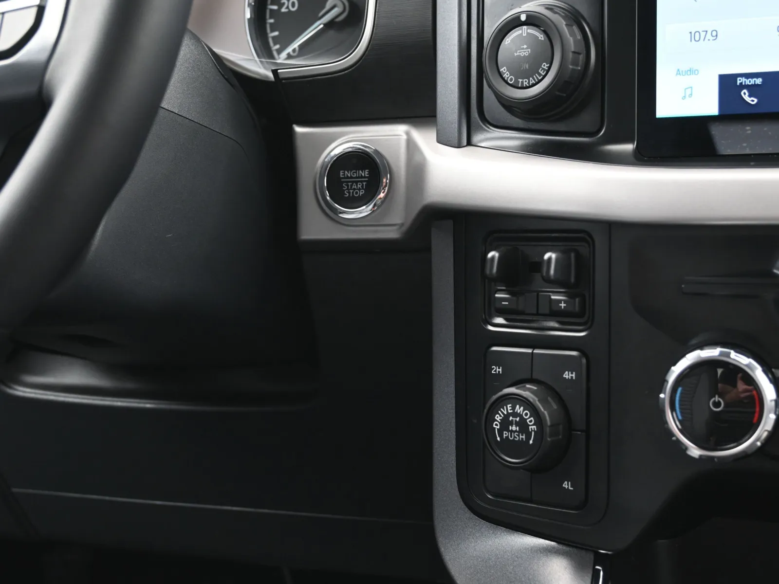 2023 Ford F-150 XLT - Photo 38
