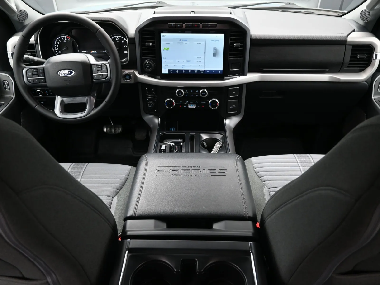 2023 Ford F-150 XLT - Photo 14